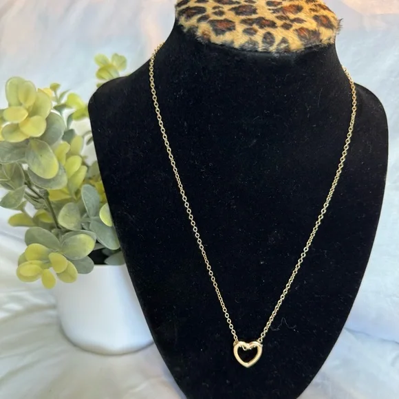 🆕 Gold Necklace Elegance Redefined Hrt - Picture 2 of 3